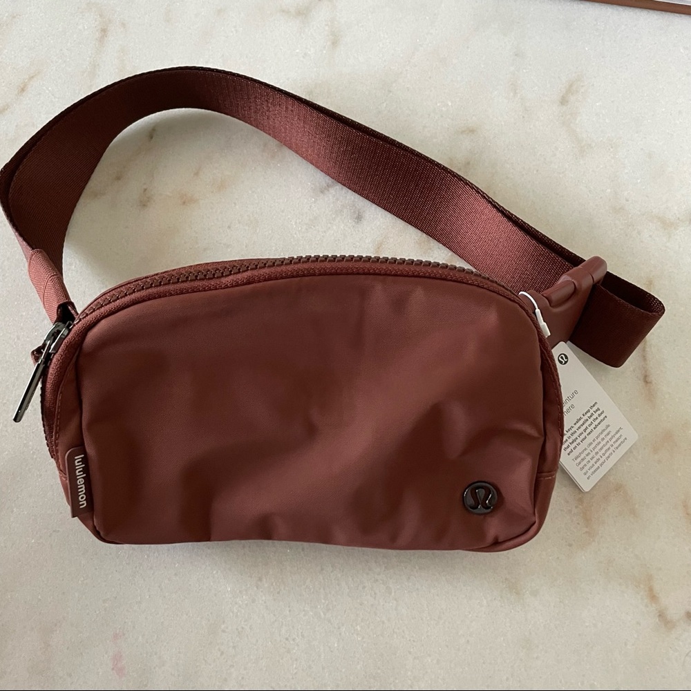 Lululemon everywhere belt bag ancient copper